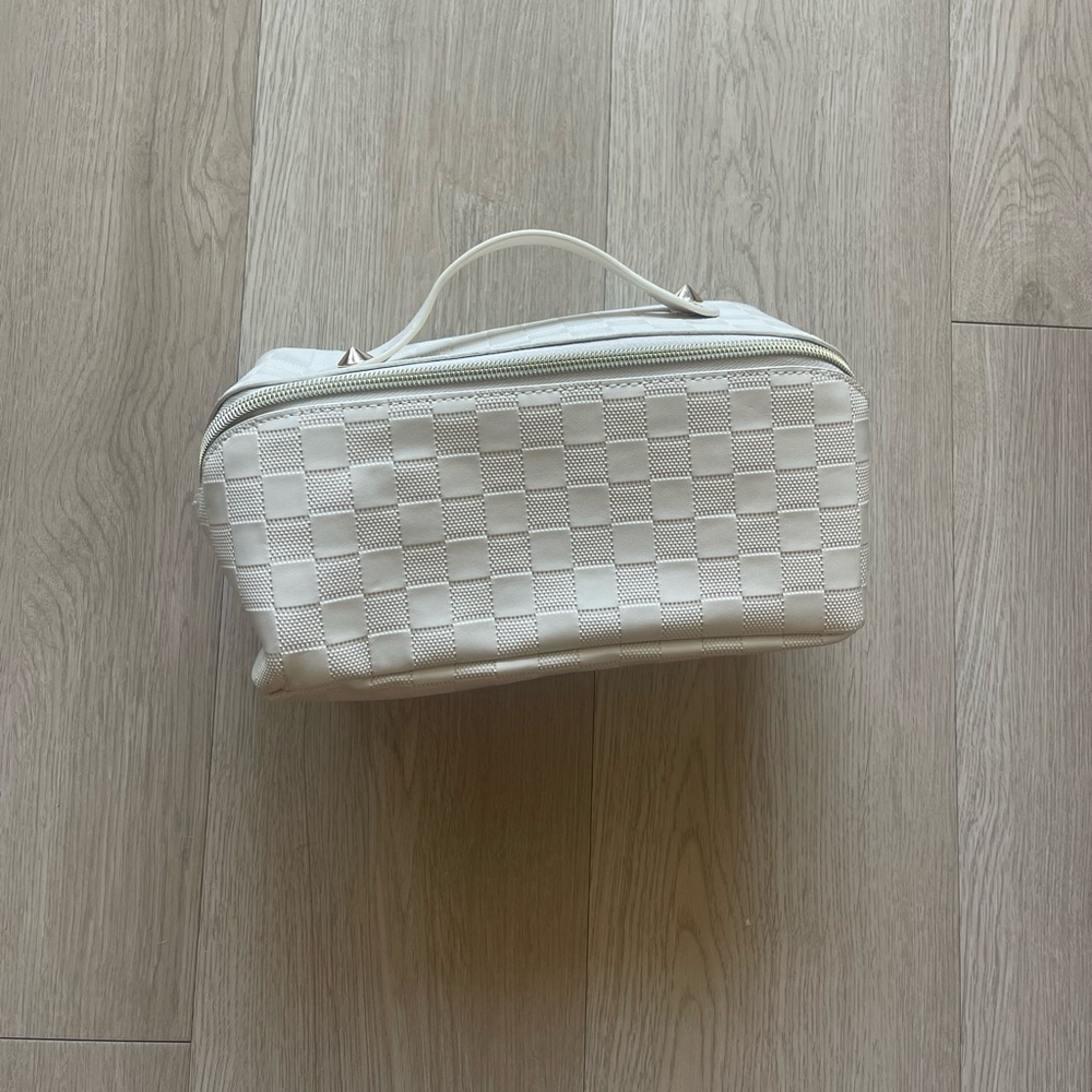 Large Travel Cosmetic Makeup Leather Woven Toiletry Bag